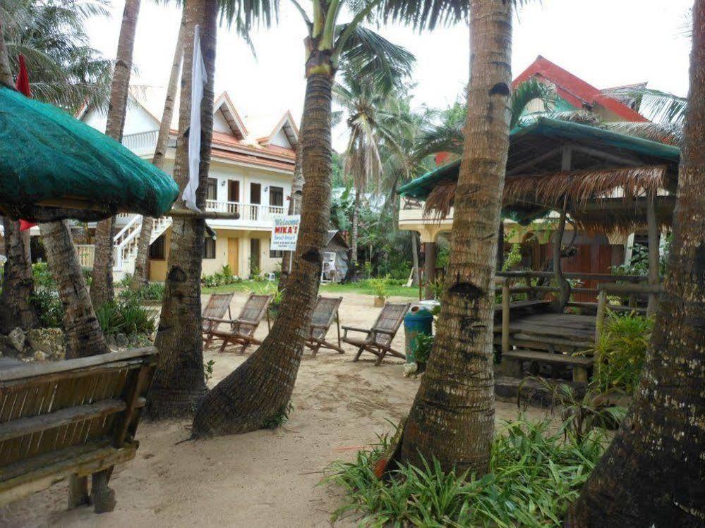 Mikas Beach Resort Balabag  Luaran gambar